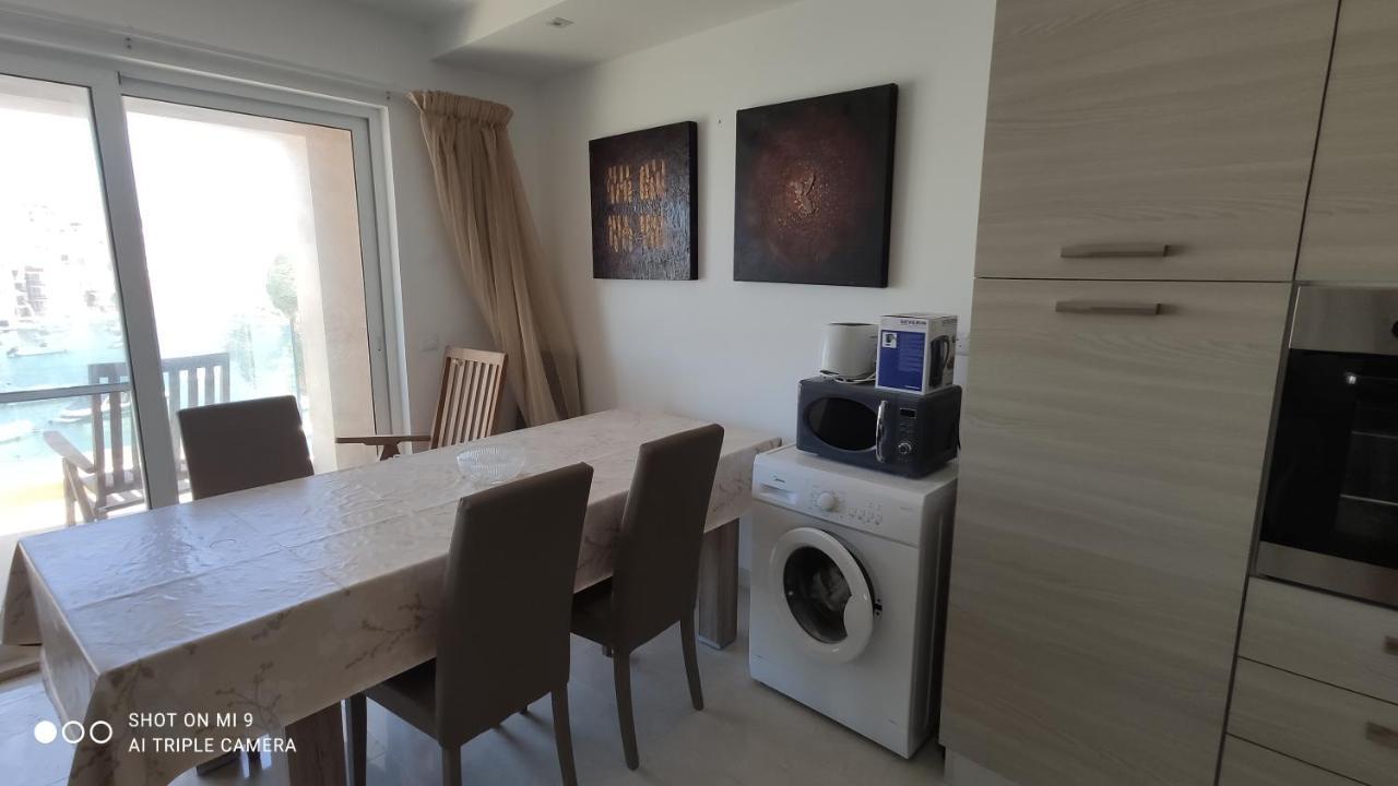 Aquamarine Sea Front Apartments - Third Floor Марсаскала Екстер'єр фото