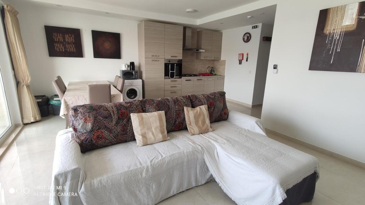 Aquamarine Sea Front Apartments - Third Floor Марсаскала Екстер'єр фото